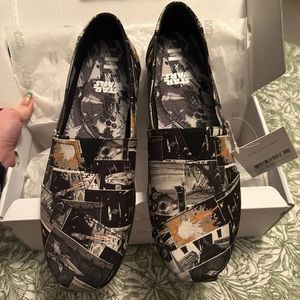 Toms X Star Wars Men’s size 11 Dark side print